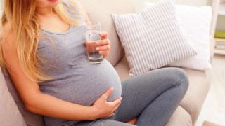 تاثیر سن، نژاد و وزن مادر بر غلظت هورمون ها در دوران بارداری