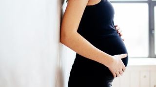 آیا ویروس کرونا از مادر باردار به جنین منتقل می شود؟