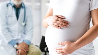 بارداری و ابتلا به COVID-19 چه خطراتی دارد؟