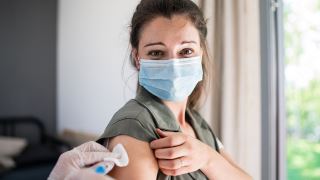 آیا افراد مبتلا به ام اس می توانند واکسن کووید را دریافت کنند؟