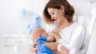تاثیر واکسن کرونا بر روی شیر مادر